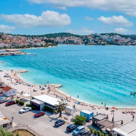 Betty's Luxus - 2 Pools شقة *