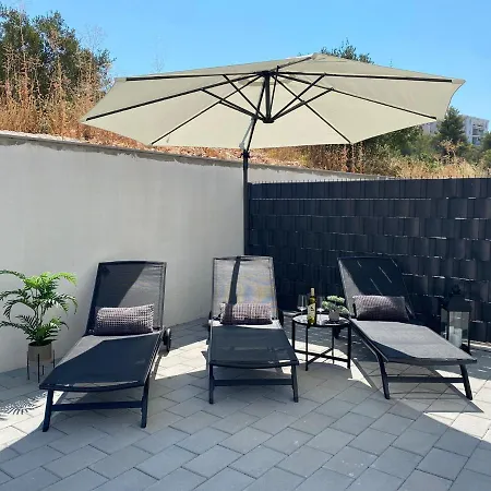 Betty's Luxus - 2 Pools Apartman