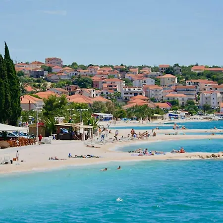 Betty's Luxus - 2 Pools 트로기르