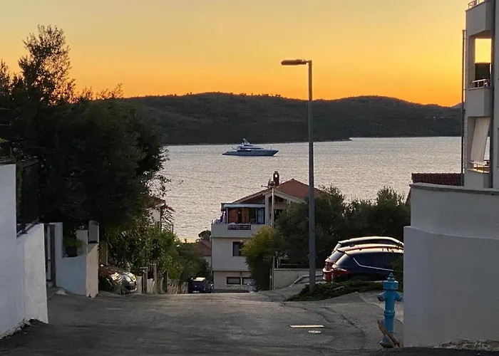 Betty's Luxus - 2 Pools * Trogir