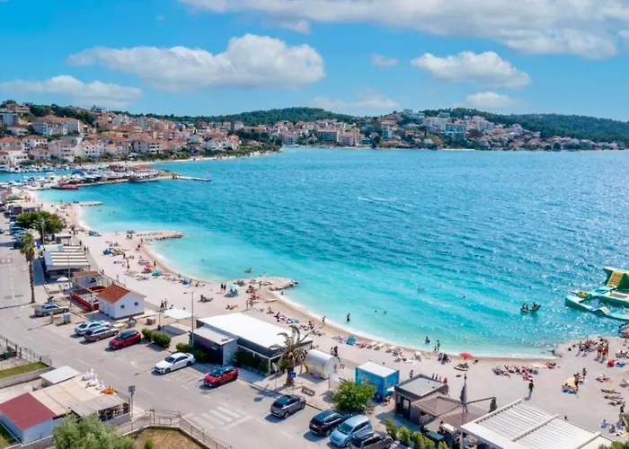 Betty's Luxus - 2 Pools Apartment *