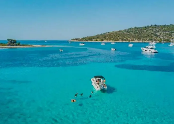 Betty's Luxus - 2 Pools Appartement Trogir
