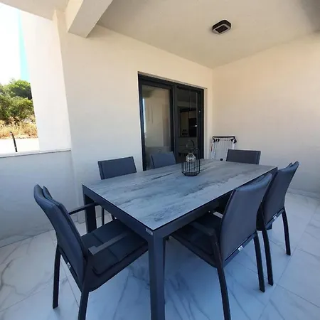 Betty's Luxus - 2 Pools Trogir