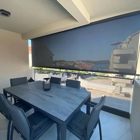 Apartamento Betty's Luxus - 2 Pools Trogir