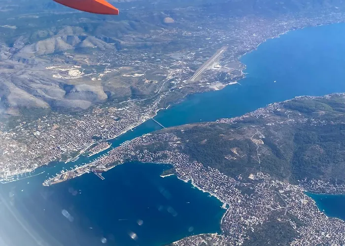 Betty's Luxus - 2 Pools شقة تروغير